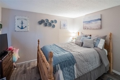 Welcome to Highland Fairways! This easy-to-maintain 2 bedroom, 2 on Highland Fairways Golf Club in Florida - for sale on GolfHomes.com, golf home, golf lot
