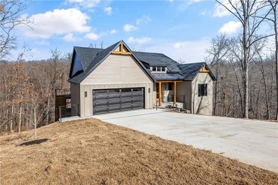 Welcome to 19 Carsphairn Lane -- a beautifully designed on Branchwood Golf Course in Arkansas - for sale on GolfHomes.com, golf home, golf lot