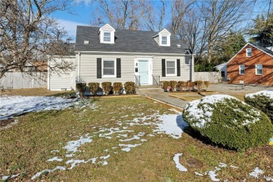 This great Cape Cod-style gem in THE HEART OF LAKESIDE has just on Belmont Golf Course in Virginia - for sale on GolfHomes.com, golf home, golf lot