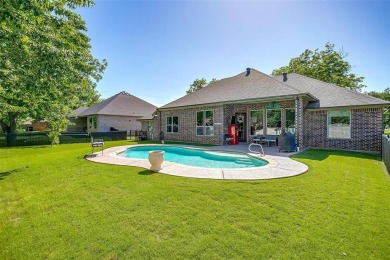 Beautiful newer home on a corner lot in prestigious Pecan on Pecan Plantation Country Club in Texas - for sale on GolfHomes.com, golf home, golf lot