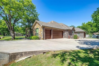 Beautiful newer home on a corner lot in prestigious Pecan on Pecan Plantation Country Club in Texas - for sale on GolfHomes.com, golf home, golf lot