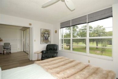 Welcome to this well-maintained 2-bedroom, 2-bathroom condo on Palm-Aire Country Club and Resort - The Oaks in Florida - for sale on GolfHomes.com, golf home, golf lot