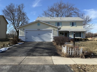 Unbeatable Location**.2S house with 4 Bedrooms ** Backs up to a on Boughton Ridge Golf Course in Illinois - for sale on GolfHomes.com, golf home, golf lot