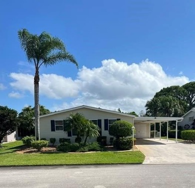 SELLER WILL PAY FIRST YEAR LAND OF LEASE, present rate. Welcome on Savanna Golf Club in Florida - for sale on GolfHomes.com, golf home, golf lot
