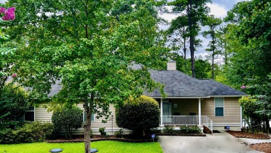 Beautifully updated waterfront townhome with views of the lake on Tara Golf Club At Savannah Lakes in South Carolina - for sale on GolfHomes.com, golf home, golf lot