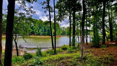 Beautifully updated waterfront townhome with views of the lake on Tara Golf Club At Savannah Lakes in South Carolina - for sale on GolfHomes.com, golf home, golf lot