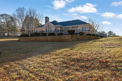 Beautiful CUSTOM-BUILT RANCH-style home on 2.94 acres! Primary on Hawks Ridge Golf Club in Georgia - for sale on GolfHomes.com, golf home, golf lot