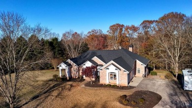 Beautiful CUSTOM-BUILT RANCH-style home on 2.94 acres! Primary on Hawks Ridge Golf Club in Georgia - for sale on GolfHomes.com, golf home, golf lot