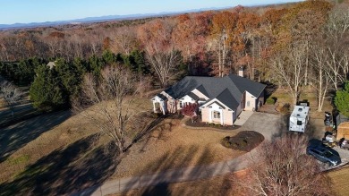 Beautiful CUSTOM-BUILT RANCH-style home on 2.94 acres! Primary on Hawks Ridge Golf Club in Georgia - for sale on GolfHomes.com, golf home, golf lot