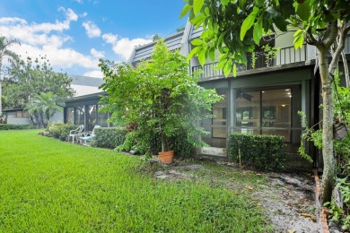 Welcome to this charming 2-bedroom townhouse nestled in a serent on Fountains Golf and Country Club in Florida - for sale on GolfHomes.com, golf home, golf lot