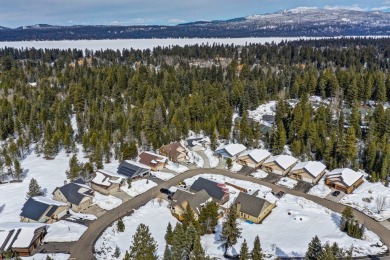 Like New! Meticulously maintained, highly efficient, high on McCall Municipal Golf Course in Idaho - for sale on GolfHomes.com, golf home, golf lot