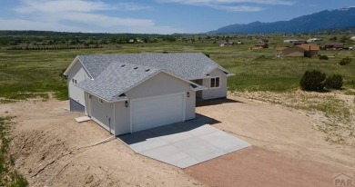 Fantastic open floor plan ranch home. Walkout basement partially on Hollydot Golf Course in Colorado - for sale on GolfHomes.com, golf home, golf lot