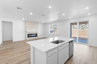 Quick move in! Rates as low as 3.99% 7/6 ARM at no cost to the on Copper Rock Golf Course in Utah - for sale on GolfHomes.com, golf home, golf lot