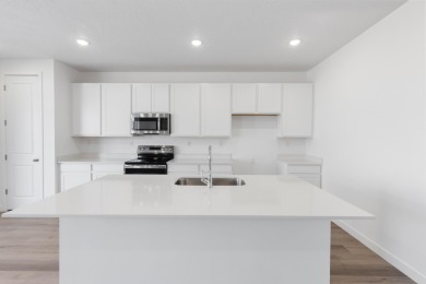 Quick move in! Rates as low as 3.99% 7/6 ARM at no cost to the on Copper Rock Golf Course in Utah - for sale on GolfHomes.com, golf home, golf lot
