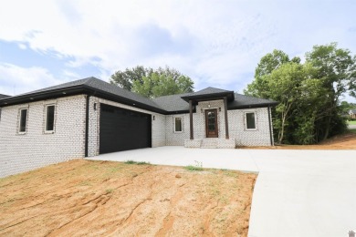 Stunning New Construction on Wildcat Trace -Located in the on Rolling Hills Country Club in Kentucky - for sale on GolfHomes.com, golf home, golf lot