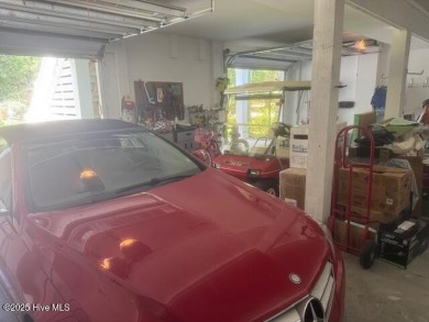 Coastal Elegance in The Arboretum - Custom-Built 4BR Home with on Oak Island Golf Club in North Carolina - for sale on GolfHomes.com, golf home, golf lot