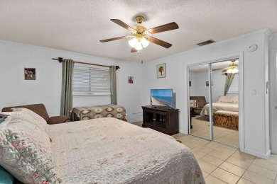 Separate400 sq ft guest house with a kitchenette, full bathroom on South Padre Island Golf Club in Texas - for sale on GolfHomes.com, golf home, golf lot