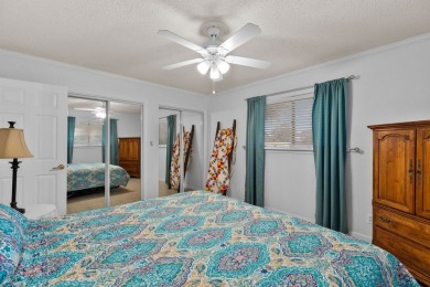 Separate400 sq ft guest house with a kitchenette, full bathroom on South Padre Island Golf Club in Texas - for sale on GolfHomes.com, golf home, golf lot