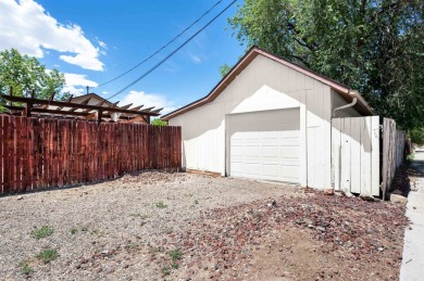 Charming Updated Home Near CMU & Lincoln Park Ideally located in on Lincoln Park Golf Course in Colorado - for sale on GolfHomes.com, golf home, golf lot