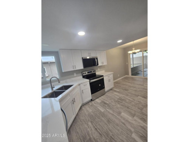 Turn-key, beautifully remodeled 2-bedroom & den & large 2-car on Cottonwood Country Club in Arizona - for sale on GolfHomes.com, golf home, golf lot