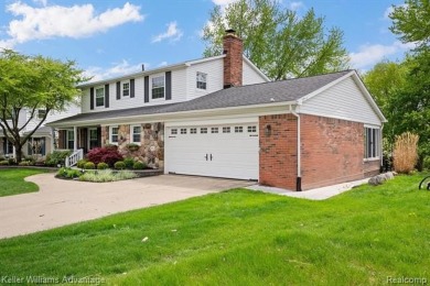 OFFER DEADLINE: 5/10 BY 9 AM. AGENTS, PLEASE READ REALTOR on Idyl Wyld Country Club in Michigan - for sale on GolfHomes.com, golf home, golf lot