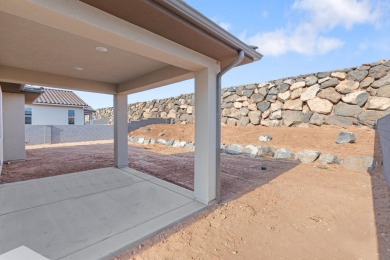 Quick move in! Rates as low as 3.99% 7/6 ARM at no cost to the on Copper Rock Golf Course in Utah - for sale on GolfHomes.com, golf home, golf lot