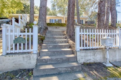 Welcome to this enchanting 3-bedroom, 1-bathroom single-level on Valley Gardens Golf Course in California - for sale on GolfHomes.com, golf home, golf lot