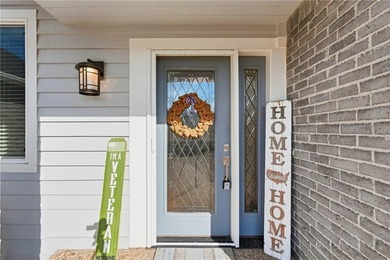 Elegant, updated 1,976 sq ft home offering sweeping views of on Holiday Island Executive Golf Course in Arkansas - for sale on GolfHomes.com, golf home, golf lot