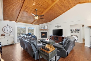 Elegant, updated 1,976 sq ft home offering sweeping views of on Holiday Island Executive Golf Course in Arkansas - for sale on GolfHomes.com, golf home, golf lot