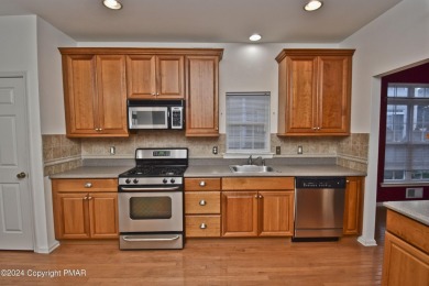 WELL-MAINTAINED 3bd/3.5ba END UNIT Townhome in the highly on The Club At Morgan Hill in Pennsylvania - for sale on GolfHomes.com, golf home, golf lot