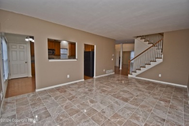 WELL-MAINTAINED 3bd/3.5ba END UNIT Townhome in the highly on The Club At Morgan Hill in Pennsylvania - for sale on GolfHomes.com, golf home, golf lot