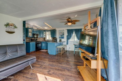 On leased land - Lakeview Escape - Fully Furnished, Steps from on London Bridge Golf Course in Arizona - for sale on GolfHomes.com, golf home, golf lot
