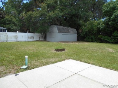 GREAT 4/2 HOME CLOSE TO TOWN IN CRYSTAL RIVER! INVESTORS...SHORT on Plantation Inn and Golf Resort  in Florida - for sale on GolfHomes.com, golf home, golf lot