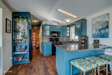 On leased land - Lakeview Escape - Fully Furnished, Steps from on London Bridge Golf Course in Arizona - for sale on GolfHomes.com, golf home, golf lot
