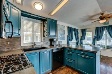 On leased land - Lakeview Escape - Fully Furnished, Steps from on London Bridge Golf Course in Arizona - for sale on GolfHomes.com, golf home, golf lot