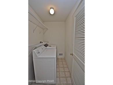WELL-MAINTAINED 3bd/3.5ba END UNIT Townhome in the highly on The Club At Morgan Hill in Pennsylvania - for sale on GolfHomes.com, golf home, golf lot