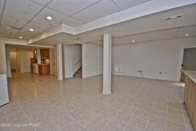WELL-MAINTAINED 3bd/3.5ba END UNIT Townhome in the highly on The Club At Morgan Hill in Pennsylvania - for sale on GolfHomes.com, golf home, golf lot