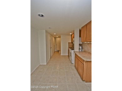 WELL-MAINTAINED 3bd/3.5ba END UNIT Townhome in the highly on The Club At Morgan Hill in Pennsylvania - for sale on GolfHomes.com, golf home, golf lot