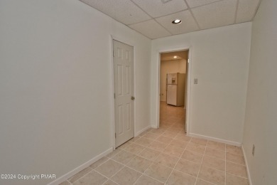 WELL-MAINTAINED 3bd/3.5ba END UNIT Townhome in the highly on The Club At Morgan Hill in Pennsylvania - for sale on GolfHomes.com, golf home, golf lot