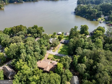 Year-round big water views of Jackson Lake!! This 3-bedroom & 2 on Turtle Cove Golf Course in Georgia - for sale on GolfHomes.com, golf home, golf lot