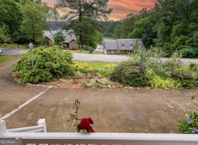 Year-round big water views of Jackson Lake!! This 3-bedroom & 2 on Turtle Cove Golf Course in Georgia - for sale on GolfHomes.com, golf home, golf lot