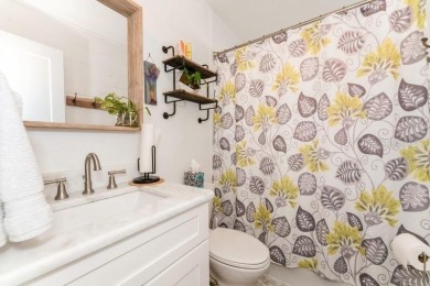 Don't miss this adorable 3 bedrooms 2 baths with an office and on Dubsdread Golf Course in Florida - for sale on GolfHomes.com, golf home, golf lot