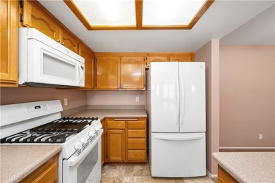 Welcome to 318 Sunnyslope Ln, a single-level home nestled in the on BlackLake Resort Golf Course in California - for sale on GolfHomes.com, golf home, golf lot