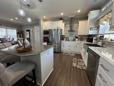 BUYER INCENTIVES: 2 months free lot rent and 6 months free WiFi on Rolling Greens Executive Golf Community in Florida - for sale on GolfHomes.com, golf home, golf lot