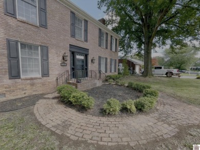 _ 111 Campbell Court __Stately Brick Home built with quality on Mayfield-Graves Country Club in Kentucky - for sale on GolfHomes.com, golf home, golf lot