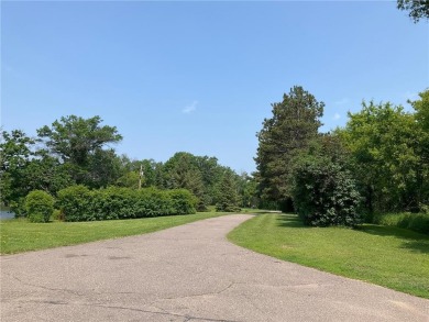 HAVE YOU BEEN DREAMING OF LIVING IN AN AREA OF OUTSTANDING on Ruttgers Bay Lake Lodge Golf Club in Minnesota - for sale on GolfHomes.com, golf home, golf lot