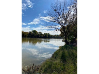 Come explore this riverfront community. Horseshoe Bend offers on Horseshoe Bend Country Club in Texas - for sale on GolfHomes.com, golf home, golf lot