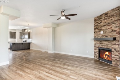 This Move-in ready Volare Townhome in the Eagle Landing on Eagle Landing Golf Course in Oregon - for sale on GolfHomes.com, golf home, golf lot
