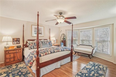 Enjoy peaceful lakefront living in Lakewood! This beautifully on Lakewood Oaks Golf Club, Ltd. in Missouri - for sale on GolfHomes.com, golf home, golf lot