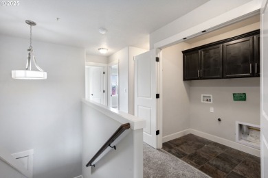 This Move-in ready Volare Townhome in the Eagle Landing on Eagle Landing Golf Course in Oregon - for sale on GolfHomes.com, golf home, golf lot